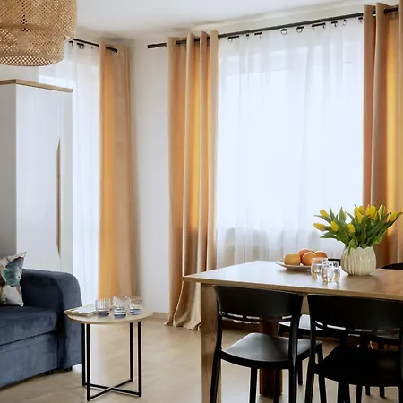 Miriam Borkowska - Parking Apartamento Cracovia