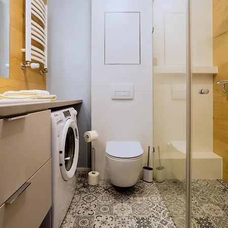 Miriam Borkowska - Parking Apartamento