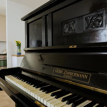 Miriam Borkowska - Parking Apartamento *