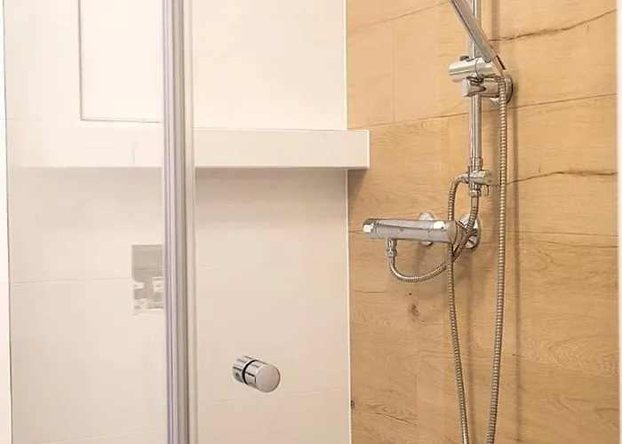 Miriam Borkowska - Parking 아파트